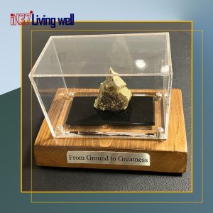 سنگ تزیینی گارنت عسلی